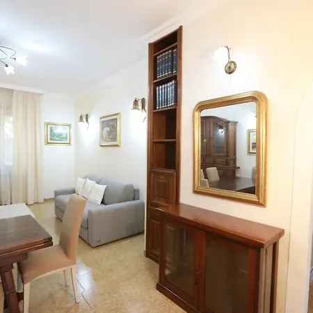 Apartment Unique Torre Gaia Rome